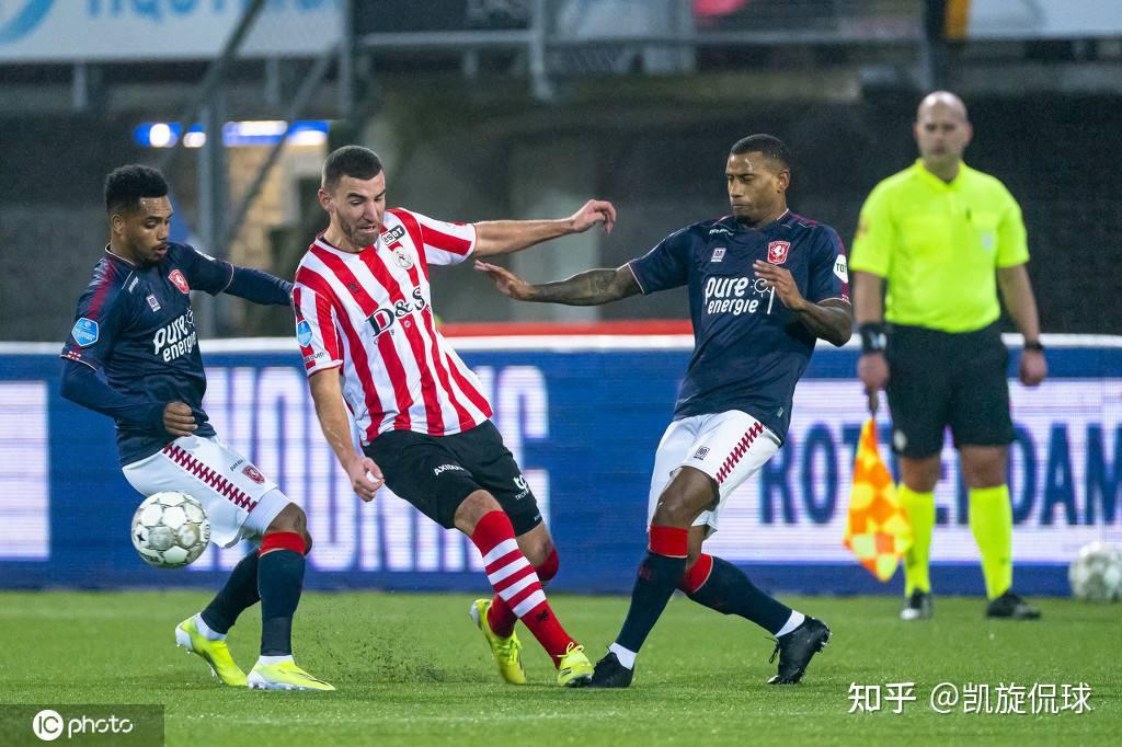 凭借自己的 凭借自己的